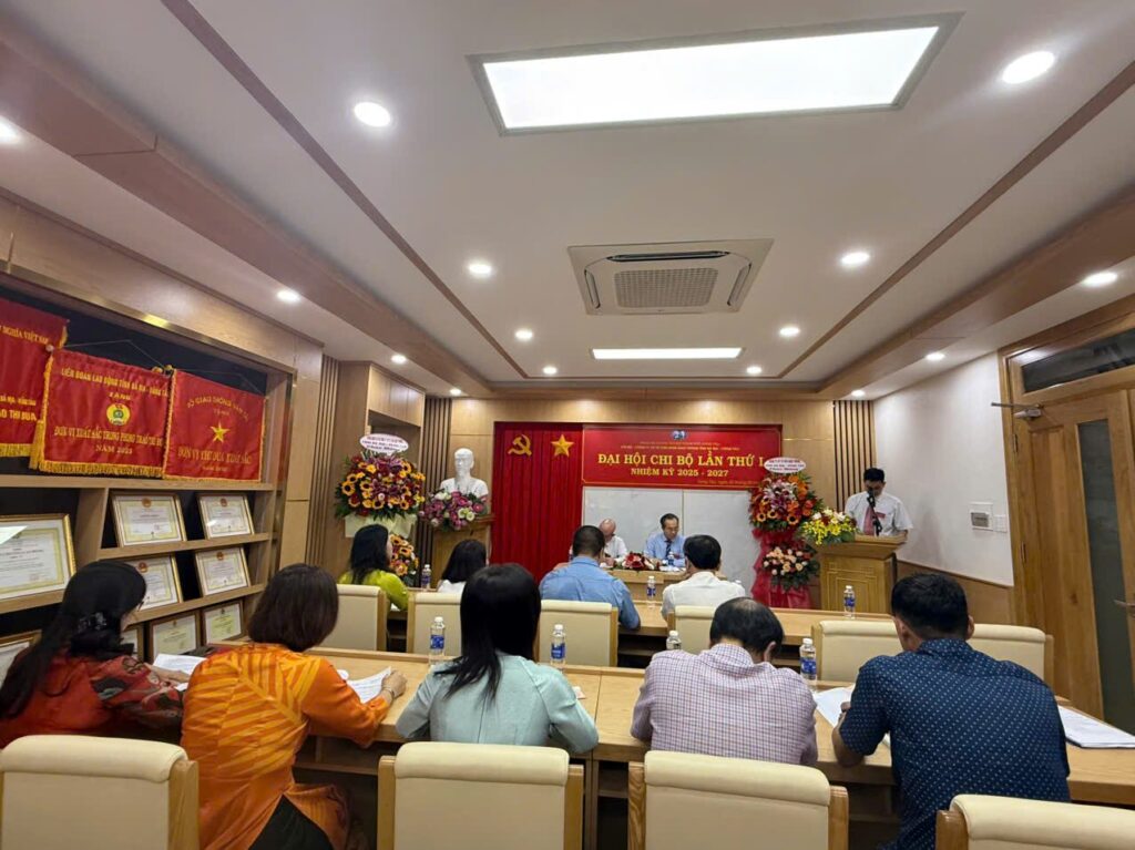 Đảng viên dự Đại hội