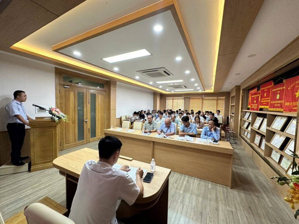 Quang cảnh hội nghị